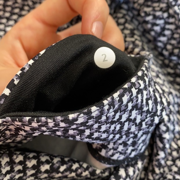 Lululemon leggings - Picture 6 of 6